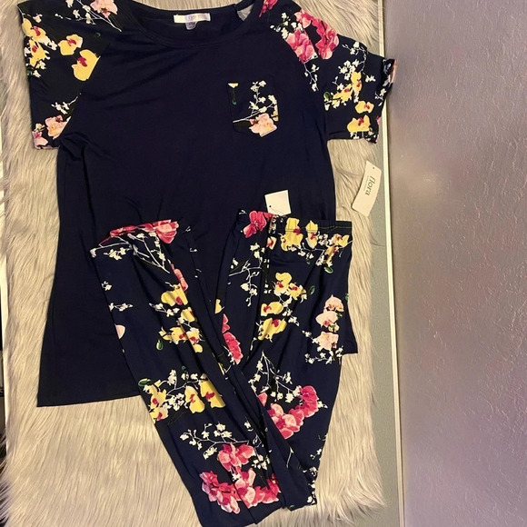 🆕 Flora by Flora Nikrooz Navy & Floral PJ Set - Picture 1 of 10